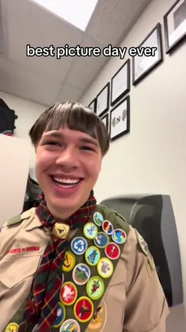 their parents will love these (@BOZO) #pictureday #haircut #hairstyle #highschool 