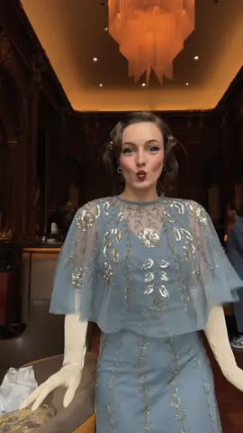 Channeling my Gatsby mood while creating video for The Peninsula Paris Hotel ✨ #gatsby #1920s #1920sstyle #flappergirl #daisybuchanan #jaygatsby #thegreatgatsby #1920sfashion #peninsulaparis #vintagestyle #1920shair #1920sdress #truevintage #vintagegloves #roaring20s 