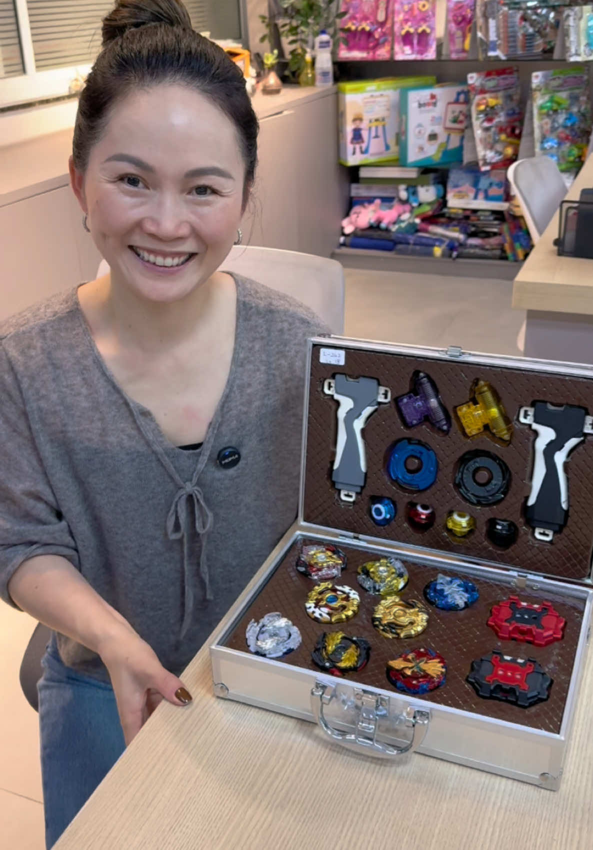 Atenção!! Não vendemos varejo de forma on-line, para vendas on-line somente caixa fechada! Rua barão de Ladário, 566 - Brás- Shopping Plaza polo - Subsolo 1 - Fofo brinquedos  Atendimento WhatsApp apenas caixa fechada: (11) 97823-1192 ou (11) 95909-5909