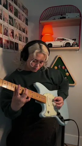 Never heard this one before #sweetdisposition #tempertrap #guitar 