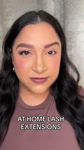 @Glamnetic has done it again! These self adhesive lash extensions are so easy to apply, last days, and look sooo bomb! I used the wispy ready kit and the kitten lashes  #glamnetic #glamneticlashes #glamneticpartner #athomelashextensions 