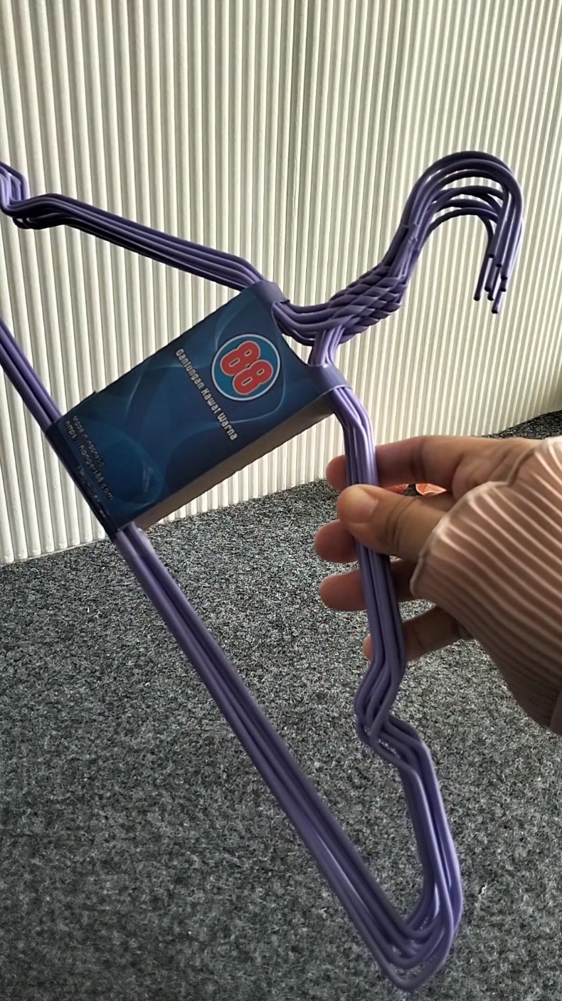Hanger baju gantungan baju stainless warna-warni #hanger #gantunganbaju #hangerbaju #affiliatetiktok #affiliatemarketing #tiktokaffiliate #tiktokpemula #fyp 