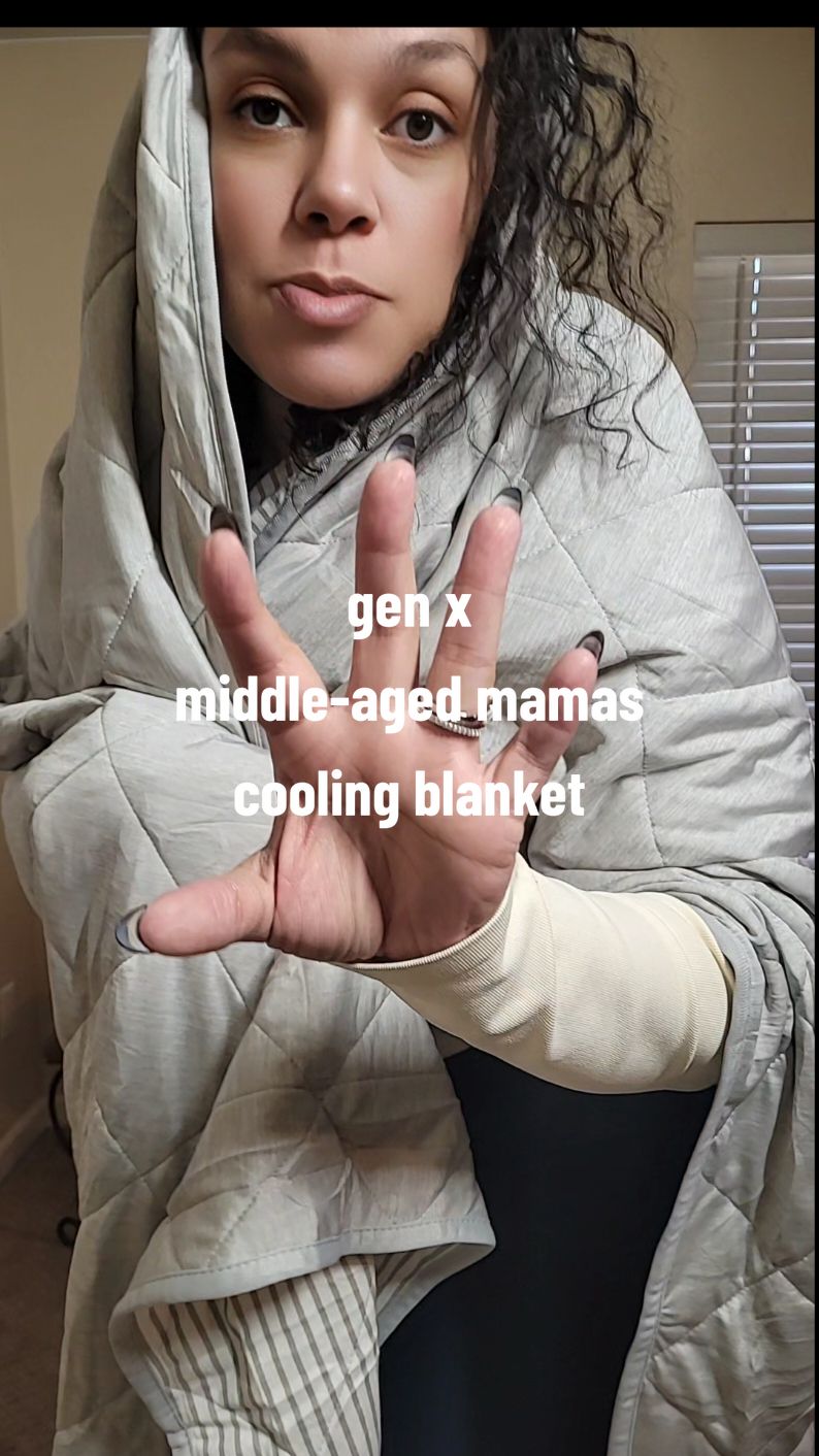 Get through your personal summers this fall and winter with this cooling blanket! 🤩 #coolingblanket #personalsummer #menopause #genxcrew #middleagedwomen #giftsformom #tiktokshopblackfriday #tiktokshopcybermonday #tiktokshopholidayhaul 