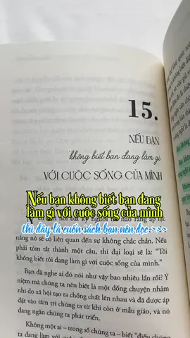 #BookTok #1980books #tiktokmentor #bookishthoughts #LearnOnTikTok #songkhaivansongtinhthuc #101essaysthatwillchangethewayyouthink 