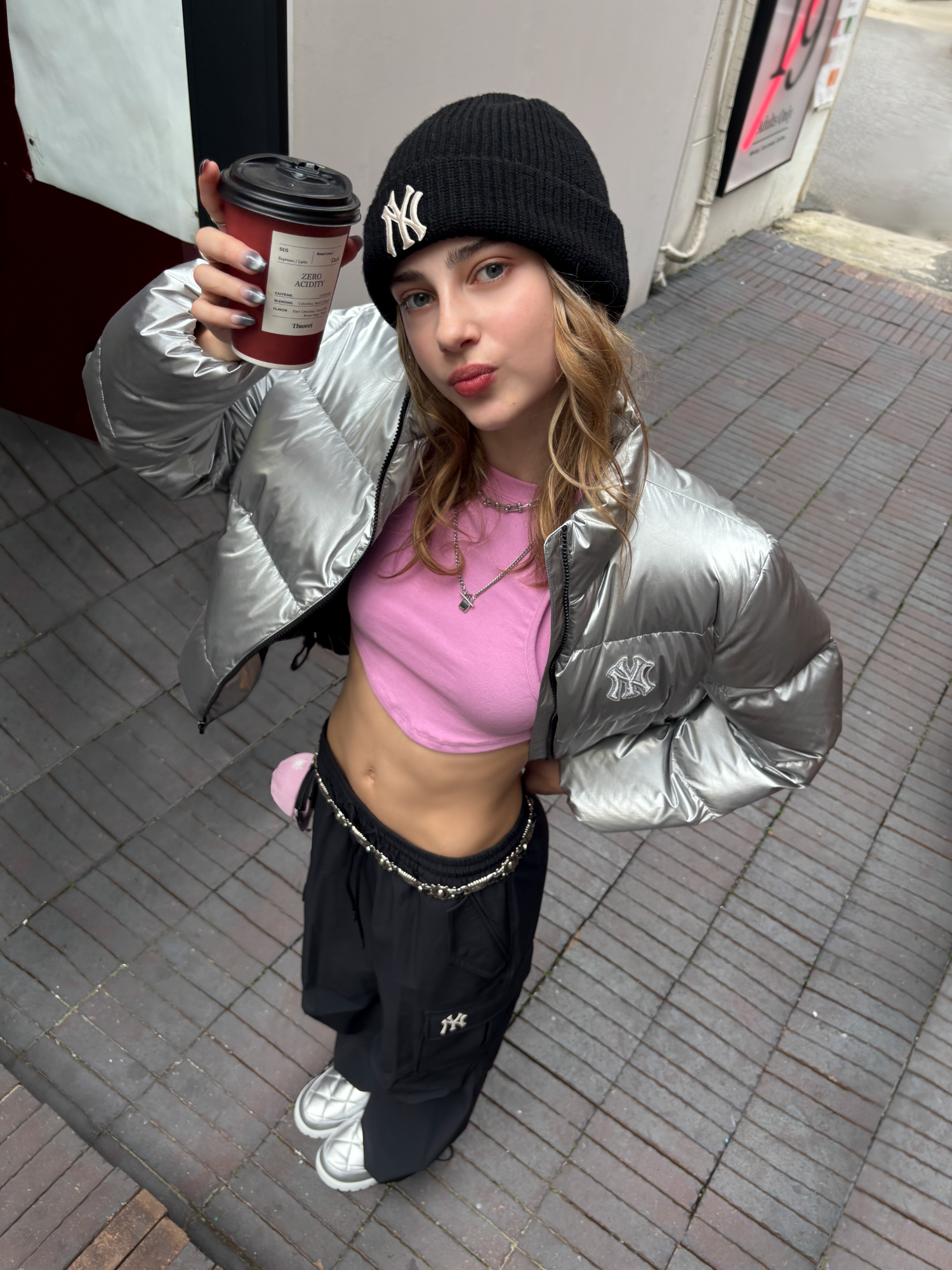 Winter Street Fashion. #MLB #mlbkorea #mlbkorea_taiwan #winterfashion #beanie