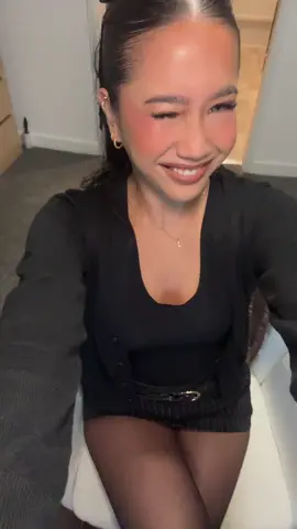 OOTD 👩🏻‍🏫👀