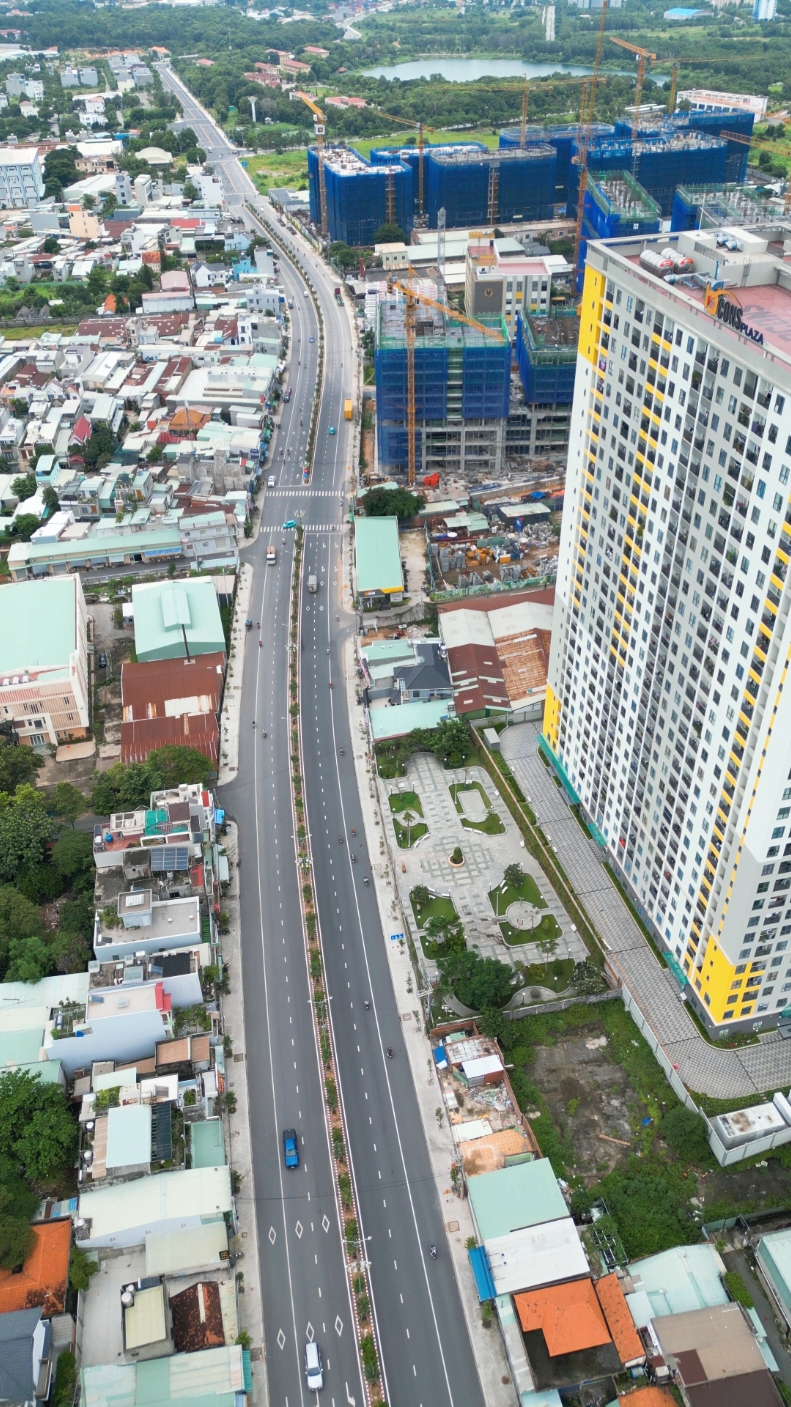 Một góc nhìn Bcons City - Bcons Plaza từ trên cao #diemhangbcons #bcons #bconscity #greenemerald  #videoviral #flycam #xuhuong 