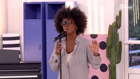 🎤✨ Découvrez un extrait de l’audition hebdomadaire d’Ebony ! Elle donne tout sur scène et prouve encore une fois son incroyable talent ! 🔥 #StarAcademy #AuditionDay #Talent #TeamEbony #ShowTime #Ebony
