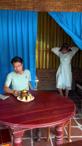 Có thằng chồng hay ghen cũng khổ #tuncuibap2 #tunthitrewiu 
