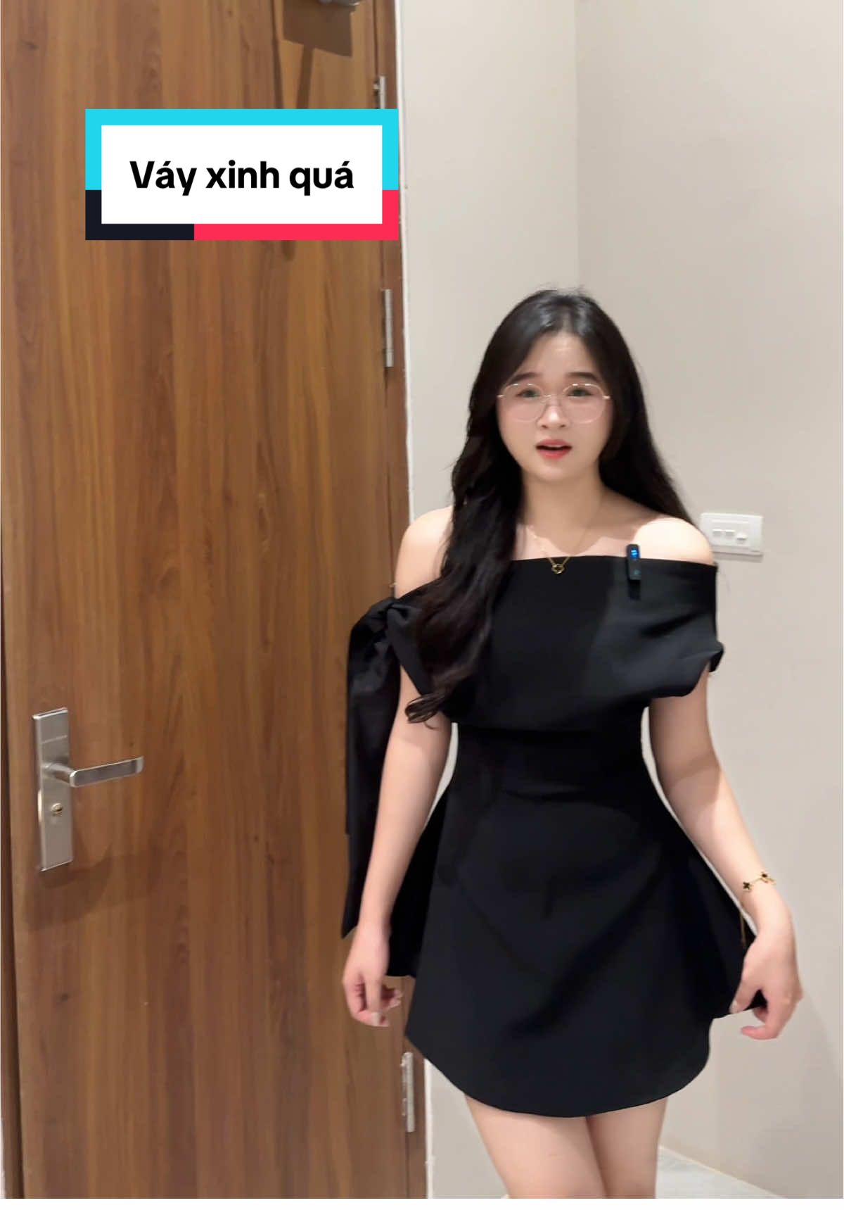 Váy xinh quáaaaaa luôn ý, chất đẹp miên man mấy chị em ơi #vayxinh #vaylechvai #vaybuocno #xuhuong  