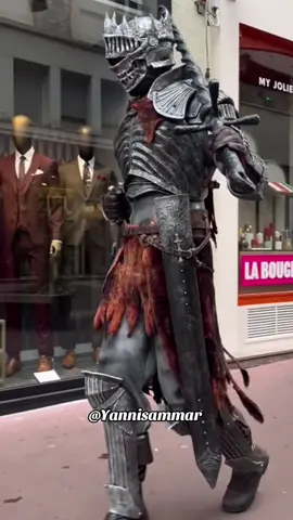 When dark soul enters public look at people's reaction #unitedkingdom #reaction #public #darksouls #USA #cosplay 
