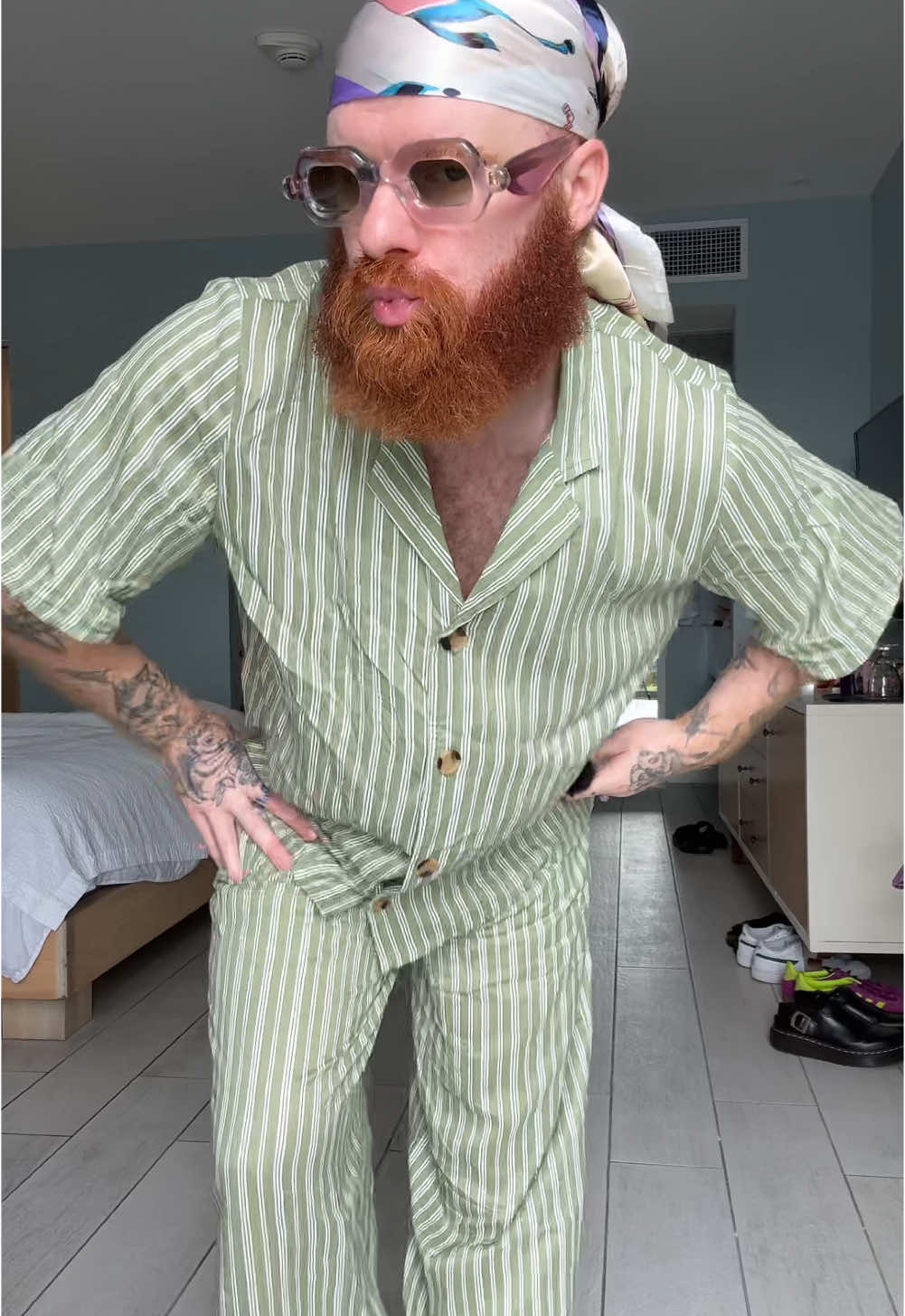 GRWM for a very hot day in Aruba ☀️ Shout out to @paloceras for gifting me these incredible limited addition sunglasses! They’re on sale from today, so snag em while you can!  #grwm 