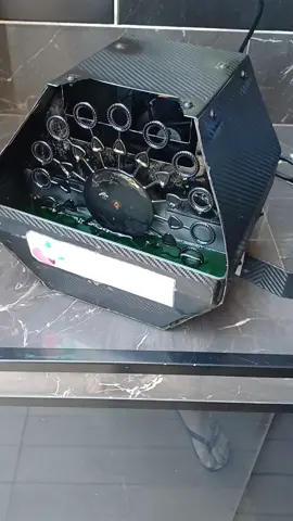 aluguel de Máquinas de bolhas de sabão. procure nosso perfil na rede vizinha . bolhas021 #tiktok #viral #reels 