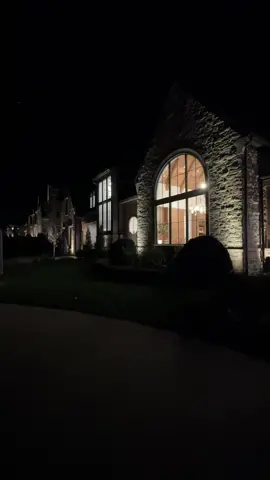 #legendhomes 📍Nashville, Tennessee #paradeofhomes #hometour #customhomes #newconstruction #homedecorideas #interiordesign #housetour #RoomTour #customhouse #construction #paradehome #luxuryhomes #bathroomdecor #longervideos #creatorsearchinsights #lindydenny #legendhomestn 