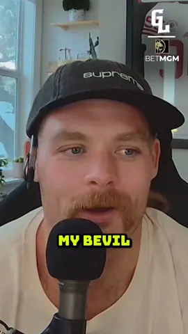 Praying BG was mic’d up for this interaction 😂😂 @BetMGM #flyeaglesfly #eagles #philly #philadelphiaeagles 