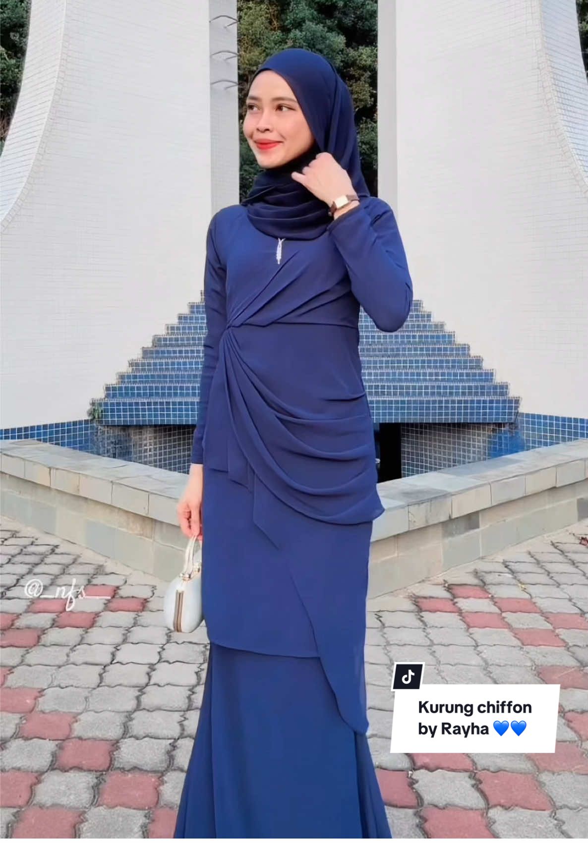 Tak payah tempah kat tailor, baju ni cantik terletak dah 😍✨@RAYHA® #fyp #rayha #grwm #grwmroutine #grwmoutfit #getreadywithme #kurungchiffon #kurungmodenmurah #kurunglace #bajukurunglace #bajukurungfulllining #kurungmodenlace #kurungmodenlace #kurungmoden #xyzbca #kurungpremium #kurungcantik #kurungcantikmurah #sedondonibudananak #setibuanak #setsedondon #setsedondonibudananak #setsedondonraya #kurungruffle #kurungsulam #kurungchiffon #kurungfulllining #kurungrayha  #kurunglace #kurungembroidery #kurunglacecantik #kurungviral #kurungmini #bajukurungmurah #bajumurah #paydaysale #tiktoksale #rayasale #99sale #qiszar #kurunglacecantik #kurungminilace #kurungviral #kurungmurahcantik  #kurungminimoden #kurung #bajukurung #kurungmodencantik #bajubridesmaid #bajustudent #bajukurungmoden #bajukurungsatin #satinkurung #bajukurungmurah #satinkurungmurah #kurungmurah #kurungpremium #traditionalwear #kurungselesapakai #ootdraya #kurunghitam #bajukenduri #kurungsulam #kurungmoden2024 #lacepremium #kurungraya2024 #kurungraya2024 #bajukerja #bajutunang #kurungklasik2024  #bajukurungpeplum #bajunikah #kurungtradisional #bajupergioffice #bajupergikerja #kurungglamor #outfitideas #outfits #outfitinspiration #TikTokFashion #outfitcheck #OOTD #outfits #outfitoftheday #dressup #ootdhijab #ootdfashion #ootdhijabstyle #ootdinspo #OOTD #clearingdrafts #raya2024 #ootdraya #styletok #TikTokFashion #whattiktokmademebuy #TikTokMadeMeBuylt #nikahtunang #tunangoutfit #tiktokmademebuythis #racuntiktok #elegantstyle #softgirlstyle #wearityourway #whatiweartoday #classy101 #playdressupwithme #playdressup #fashioninspo #fashionhacks #kurungmoden #makethemlook #dressupwithme #yearendsale #saleclearancestock #stockclearancesale #stockclearance #modestwear #muslimahfashion #muslimahtiktok #muslimahoutfit #musthave #wardrobeessential #wardrobeessentials 