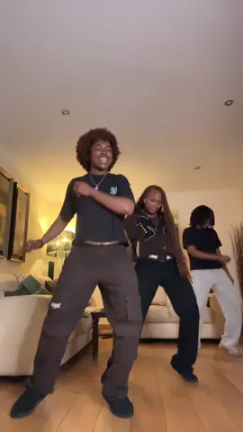 GINGA EYYY GINGA EYY😍😮‍💨 W/ @Christine🍍 @Lumi  Dc: @Ami Rose | Choreographer  #ginga #fyp #dance #dancers 