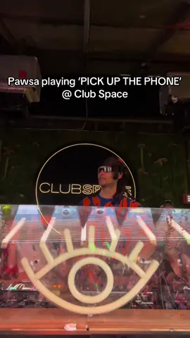 @PAWSA playing ‘PICK UP THE PHONE’ @Club Space Miami 🔥 🎥: @edmchef on IG #edm #edmresidence #housemusic #dj #djset #minimalhouse #techhouse #techhousemusic #dj #djset #rap #spacemiami #clubspace #clubspacemiami #pawsa #iii #iiipoints #rave #minimalhouse