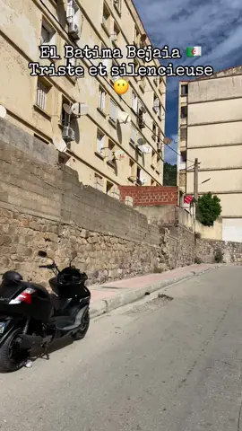 El Batima ancienne ville de bejaia silencieuse et triste 🇩🇿😶 #ville #batima #bejaia06 #laqvayel_anda_malan♓♓💛💚 #frypgシ #ballade #rue 
