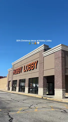 The cutest christmas decor! 🎄✨🤍🪩 #christmas #decor #Lifestyle #homedecor #hobbylobby 