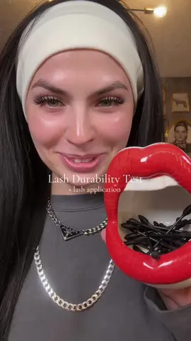 well that was a success 🤩 these lashes are the @VEYES BEAUTY VBmuse cluster lashes  🔗 in bio to shop now and use my code: KENZIE15   #veyesbeauty #invisibleband #invisiblebandlashes #lashes 