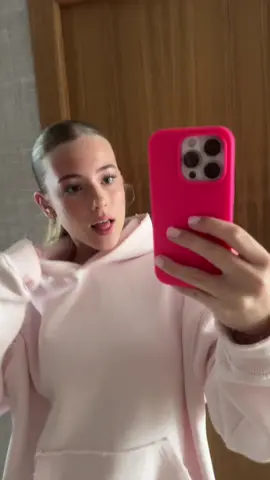 i love this hoddie #fyp #outfit #foryoupage #pink #blowup? #xyzbcafypシ #slickback #famous #goviral #fy