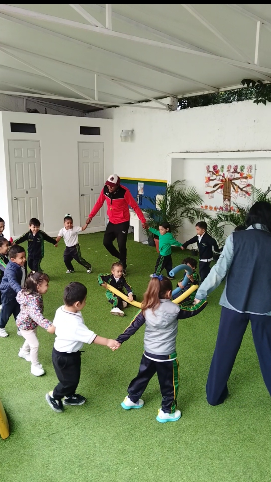 #creatorsearchinsights #education #actividadespreescolares #soyviral #FYP #Maestro #soycreador #educacionfisica #emprendedorestiktok #GRWM #videosviralestiktok #Recreación Actividad 