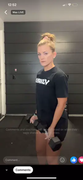 My trainer killed a roach 🪳 while on live 🤣🤣🥴☠️💀 #personaltrainer #comdeyvideo #exercise #viralvideo 