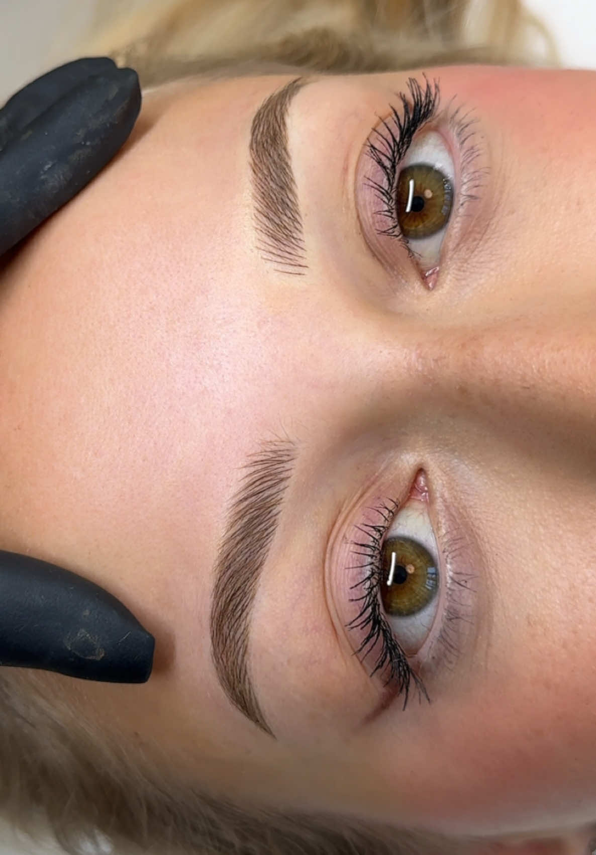 imagine waking up with perfect brows EVERYDAY🤭✨ Our Microblading makes it possible 