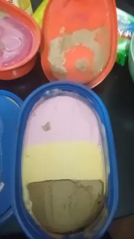 520 de sabory 640 trendy Cada vez viene menos helado! Ojo que sabemos que no viene el litro, sino que reclamo que cada vez viene más bajo, ósea con menos helado! Por eso hice la comparación entre una marca y otra. #nestle #sabory #trendy #helados #casata 