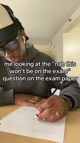 gotta look at the clock to keep yaself distracted #fyp #fyppp #foru #madeintru #zyxcba #xyzcba #relatable #viral_video #trendingvideo #school #exam #midterm #quiz 