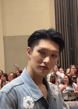 mingi starts blushing when he hears spanish 🤭💕 cr: @hypnotlcred #ateez #mingi #foryou 