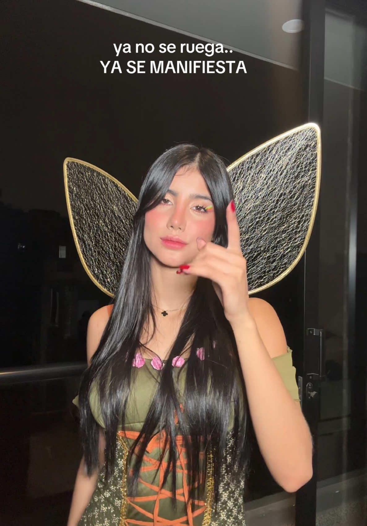 Con el poder q tenemos hoy en dia, mandaselo a tu amiga.