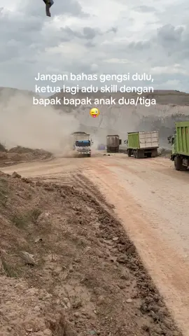 @Seleb_hauling #fyp #xyzbca #kontenhiburan #masukberandafyp #anaktambang #banjarpride #fyppppppppppppppppppppppp #hauling71talentabumi #dripermuda #haulingbatubara #tambangbatubara #71talentabumi #viralvideo 