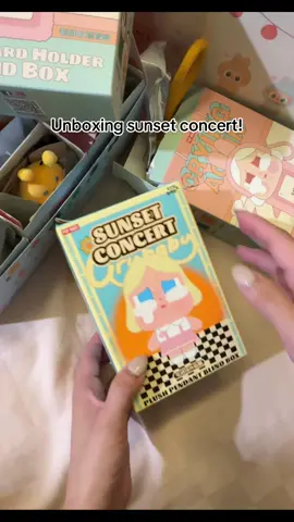 Unboxing sunset concert crybaby. #unboxing #crybaby #popmart 