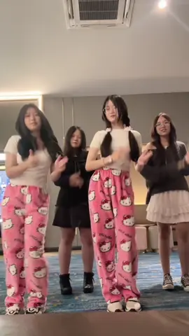 เมื่ออินโทรเวิดกับเอ้กโทรเวิดมาอยู่ด้วยกัน #fyp #07 #08 #cxret #zixcon @เฟินชอบกินไอติมม @𖤐 @หนี่เจี่ยว 