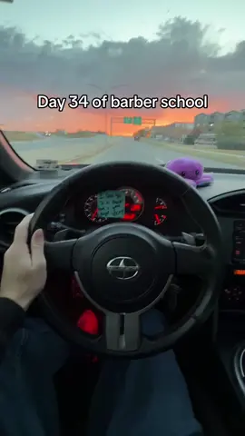 Day 34 of barber school #CapCut #barber #barberschool #barberstudent #barberlife #barbertok #barbershopconnect #barbers #barberclips #barbervideos #hairtok #hairstyle #haircutsformen #hairtutorials #haircut #hairschool #barbershop #dayinmylife #dayinthelifebarber 