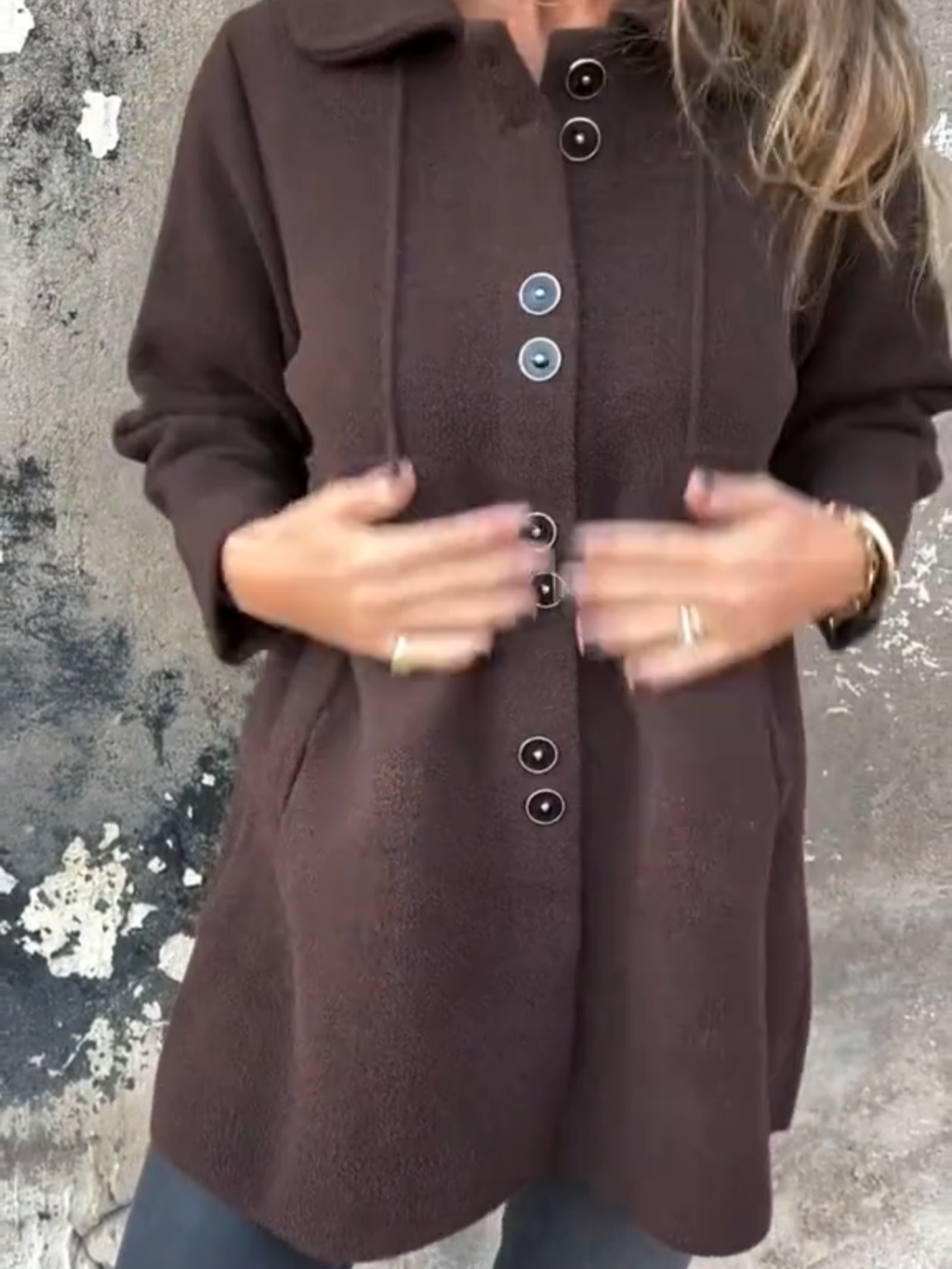 Experience style and comfort with our Casual Lapel Single-breasted Thick Coat.