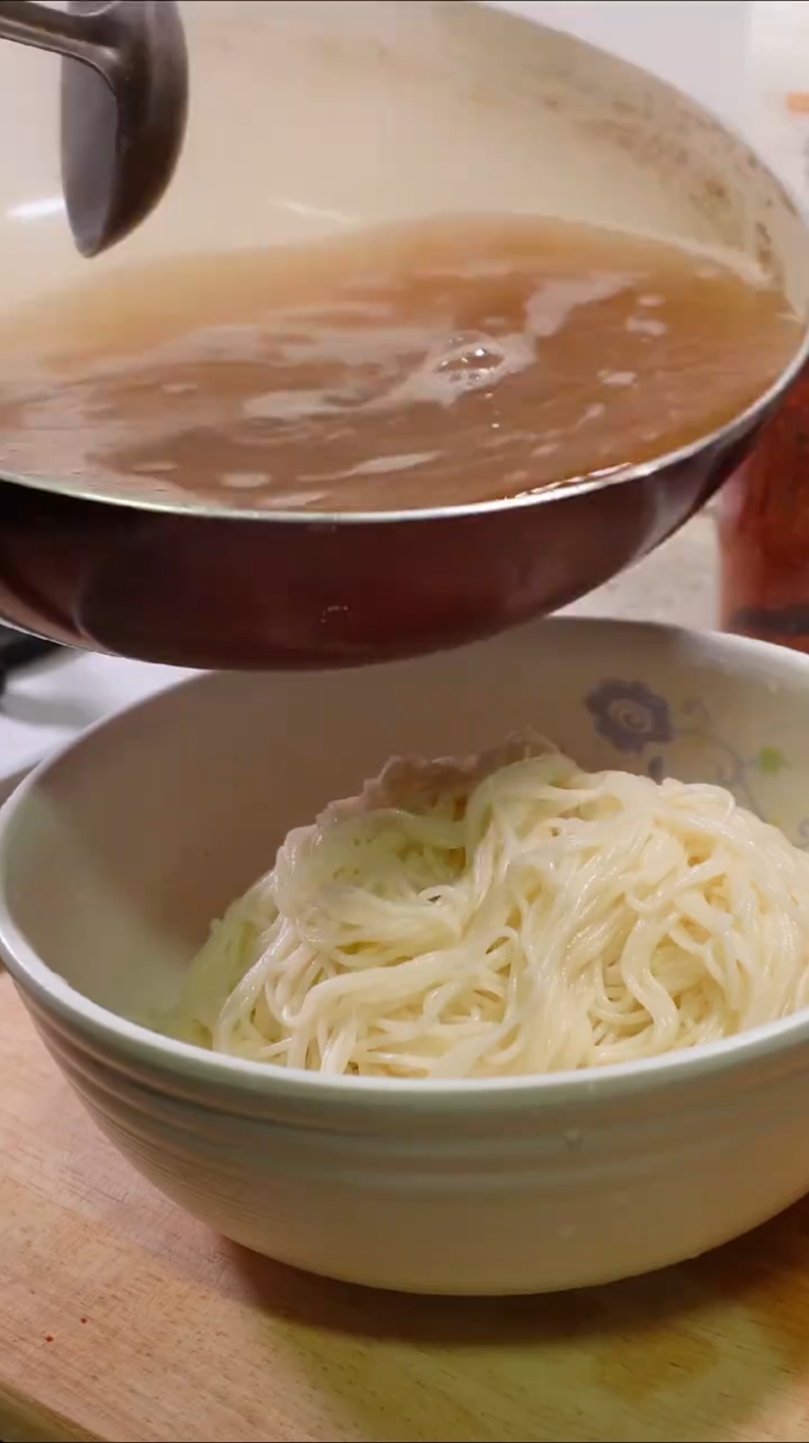 쌀쌀한 날씨엔 따뜻한 멸치국수 한 그릇🍜 #국수 #멸치국수 #먹방 #koreanfood #asmr #mukbang #eating #tiktokfood #noodles #モッパン 