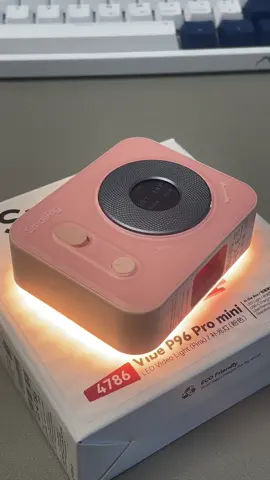 Smallrig P96 Pro Video Light | Esta pequeña luz es en realidad bastante genial. #filmmaker #contentcreator #filmgear #videolight #smallrig #techrecs #falldealsforyou#fyp #cinematography #videolight #camerabag#halloween#halloween#halloween#halloween2024#blackfriday#blackfriday2024#tiktokshopblackfriday#tiktokshopblackfriday2024#blackfridayearlydeals#tiktokshopcybermonday #tiktokshopholidaysale#deals#sale#flashsale #tiktokshopholidaydeals#Christmas#Christmasdeals#Christmas2024#Christmasearlydeals #falldealsforyou
