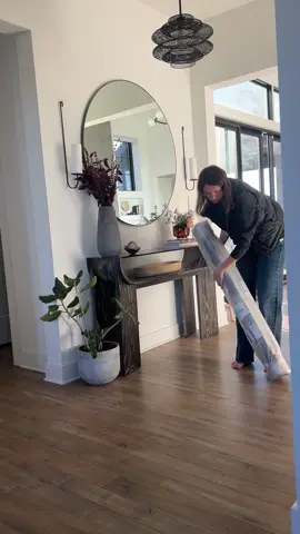 Gave our entry a little upgrade before we go fully holiday mode over here 🤭 #entry #entrywaydecor #entryway #neutralhome #neutraldecor #hometour #housetour #interiordecor 