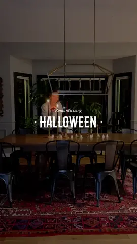 Bleeding candles 🕯️🩸… have you seen them? I’m kind of obsessed. I’ve always been a Halloween girlie, but in the best ways. Dinner parties, for one, are my fave. Parties or not, I love setting the ambience for any night at home & these are doing the trick to get us on the holiday spirit. Links are in our Amazon storefront!