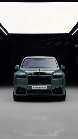 When the details do all the talking 🤌🏼 2025 Rolls Royce Cullinan Black Badge  #carsoftiktok #cartok #rollsroyce #cullinanblackbadge #carsofdubai #cardealership 