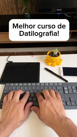 Quer digitar mais rápido e sem erros? O Typing Club é a solução! ⚡ Neste vídeo, te mostro como usar essa plataforma incrível para treinar seus dedos e aumentar sua velocidade na digitação. ⌨️ Fácil, divertido e eficiente! #typingclub #digitarrapido #produtividade #dicasdetecnologia #aprendizadoonline #proftechninja 