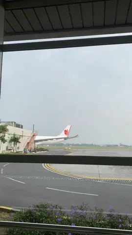 Airport vibes emang setenang itu #resahjadiluka #airportvibes #fyp #masukberanda 