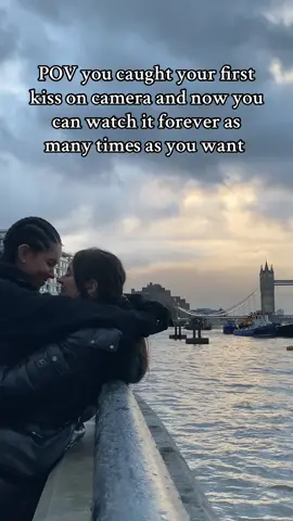 On a london trip with a special view 🥹 #wlw #firstkiss #fyp #viral #trend #wlwcouple #london #masc #femme 
