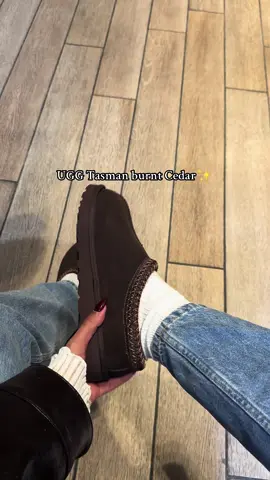 Mes nouvelles babyyy , pretes pour l’hiver ✨🍁❄️☃️ #outfitinspo #fyp #zara #zaraoutfit #OOTD #hm #fur #ugg #uggs #uggseason #burntcedaruggs #burntcedarugg 