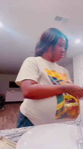 Naw bc the beat drop caught me off guard! 😝💃🏾 #fypシ #tripout #foryoupagе #fyp #dance 