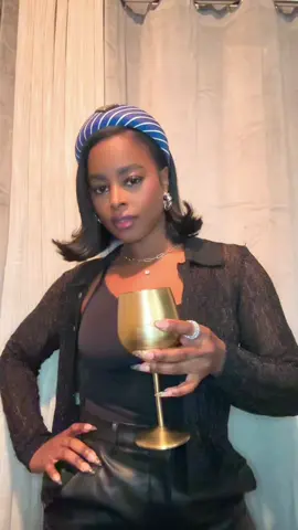 Clock it!!! 🤗💋 #loveisblindnetflix #loveisblind #loveisblindseason7 #ashleyandtyler #tylerandashley #ashleya #realitytv #clockit 