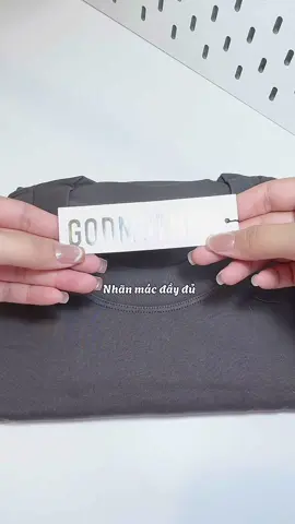 Mấy ông mấy bà có người yêu mua áo này là hợp lý nha🥰#tiemtaphoacuachannie #aothun #aounisexnamnu #aooversize #aothungodmother #godmother #review #phoidoxinh 